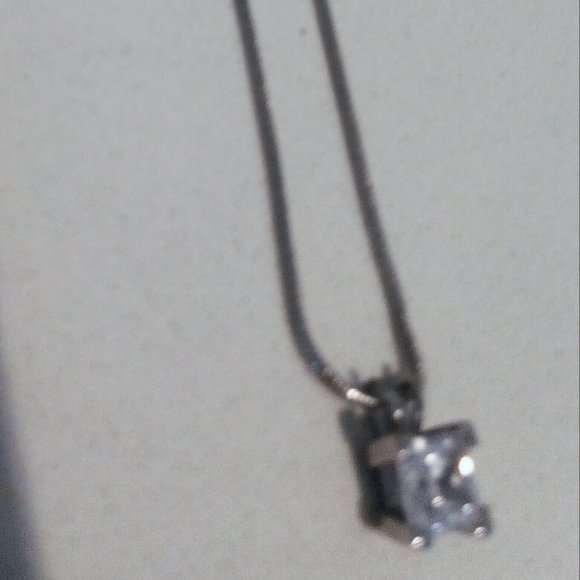 Stunning silver necklace & Crystal pendant - Picture 2 of 5